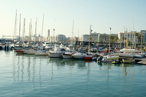 Bari, harbor